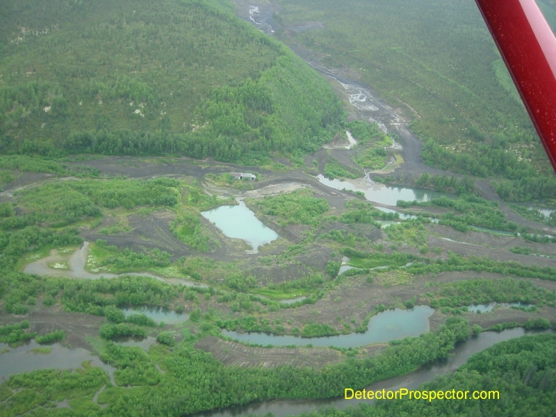 tailing-piles-aerial-photo-ganes-creek-2002.jpg