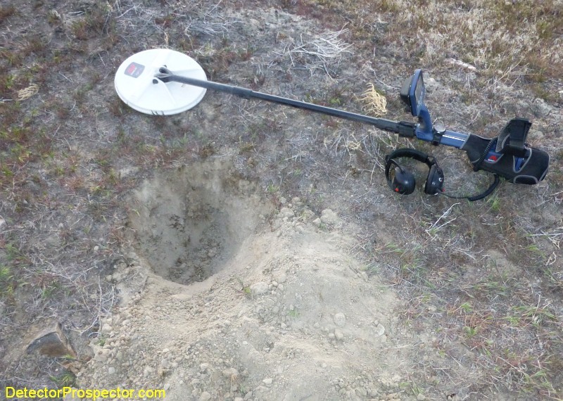 minelab-gpz-7000-nugget-excavation.jpg