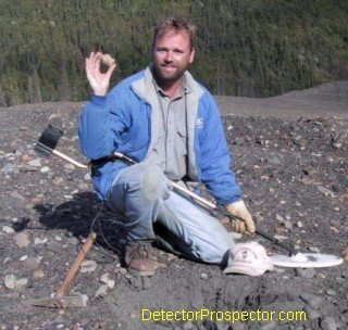 More information about "Metal Detecting for Gold at Ganes Creek, Alaska - 6/22/01"