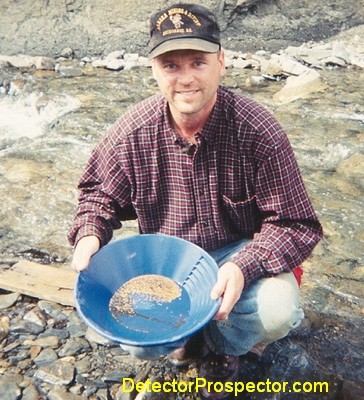 More information about "Metal Detecting for Gold at Chisana, Alaska - 7/21/00"