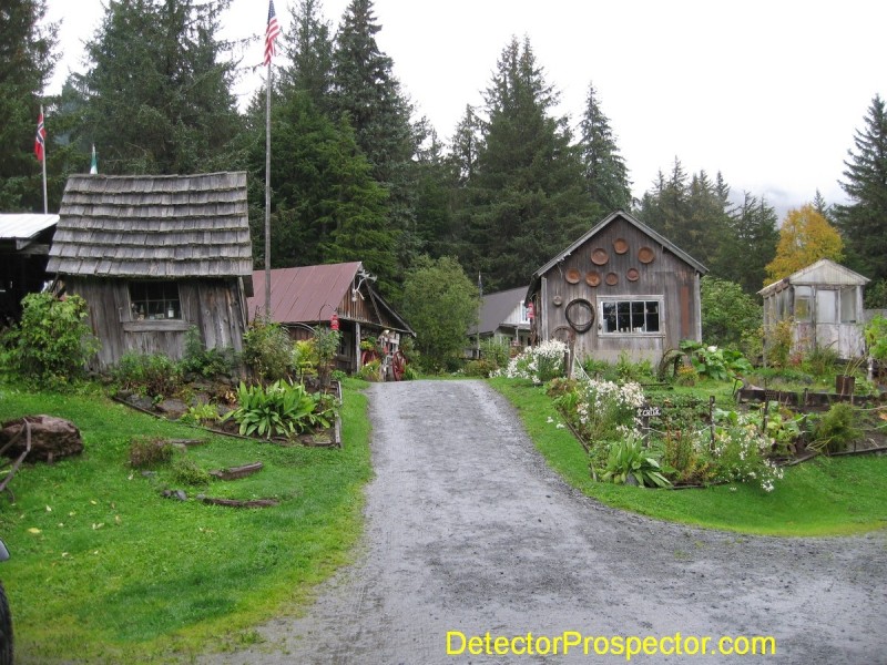 crow-creek-mine-alaska-entrance-cabins.jpg